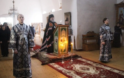 епископ Сергий возглавил служение Великого повечерия с чтением Великого покаянного канона