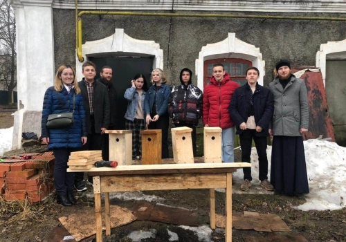 Молодёжно-миссионерский отдел Вяземской епархии провёл акцию «Подари дом птицам»