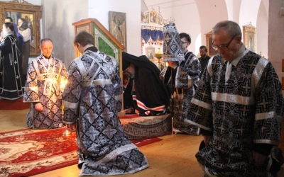 епископ Сергий возглавил служение Великого повечерия с чтением Великого покаянного канона