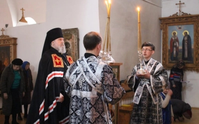 Епископ Сергий совершил уставные богослужения в 4-й день Великого поста