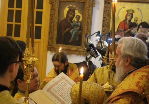 Епископ Вяземский и Гагаринский Сергий возглавил Всенощное бдение в Свято-Троицком кафедральном соборе г. Вязьмы