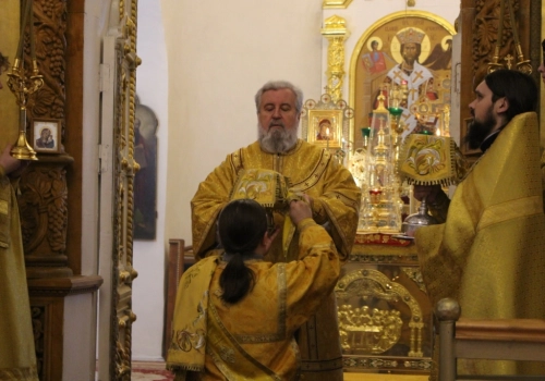 Преосвященнейший Сергий, епископ Вяземский и Гагаринский совершил Божественную Литургию в Свято-Троицком кафедральном соборе города Вязьмы