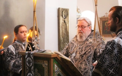 Епископ Сергий совершил чинопоследование Пассии