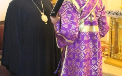 служение епископа Сергия накануне Недели Крестопоклонной