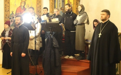 служение епископа Сергия накануне Недели Крестопоклонной