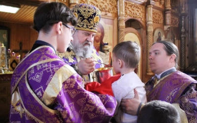 служение Епископа Сергия в третью Неделю Великого поста, Крестопоклонную