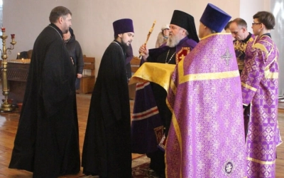 Епископ Сергий совершил чинопоследование Пассии