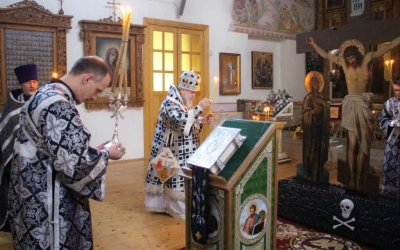 Епископ Сергий совершил чинопоследование Пассии