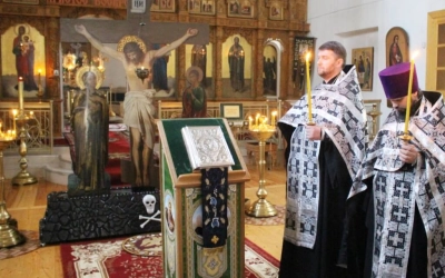 Епископ Сергий совершил чинопоследование Пассии