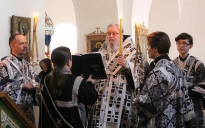 Епископ Сергий совершил чинопоследование Пассии