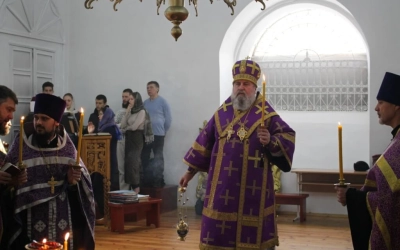 служение Епископа Сергия накануне Недели 4-ой Великого поста