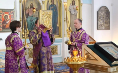 служение Епископа Сергия накануне Недели 4-ой Великого поста