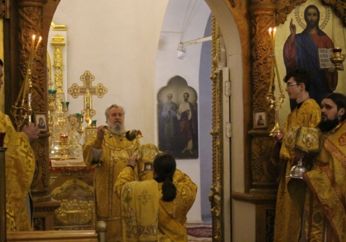Епископ Вяземский и Гагаринский Сергий совершил Божественную литургию в Свято-Троицком кафедральном соборе города Вязьмы