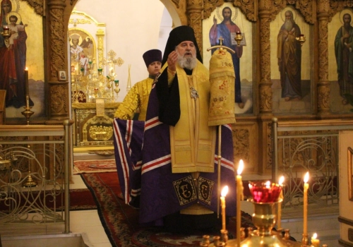 Всенощное бдение накануне дня памяти святителя Николая Чудотворца в Свято-Троицком кафедральном соборе