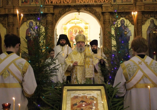 Праздничное Всенощное бдение в канун Рождества Христова (Рождественский сочельник) в Свято-Троицком кафедральном соборе г. Вязьмы