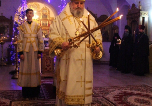 Духовенство, монашествующие и миряне Вяземской епархии поздравили владыку Сергия с Рождеством Христовым