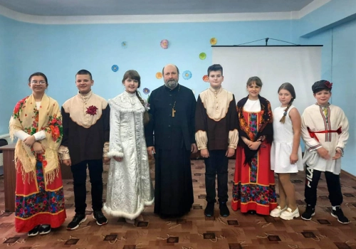 Священник рассказал школьникам о праздниках Рождества Христова и Богоявления