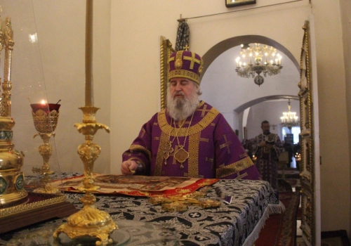 В Неделю 5-ю Великого поста, Прп. Мари́и Египетской, Преосвященнейший Сергий, епископ Вяземский и Гагаринский возглавил служение Божественной Литургии