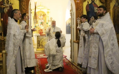 служение Епископа Сергия в Великую Субботу