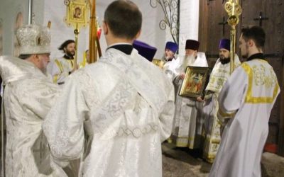 служение Епископа Сергия в праздник Светлого Христова Воскресения