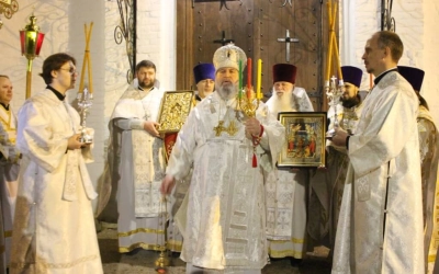 служение Епископа Сергия в праздник Светлого Христова Воскресения