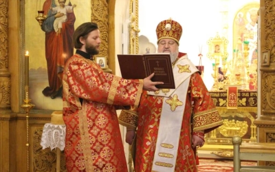 служение Епископа Сергия в праздник Светлого Христова Воскресения