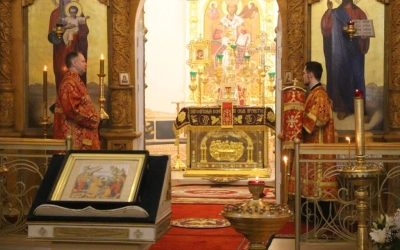 служение Епископа Сергия в праздник Светлого Христова Воскресения