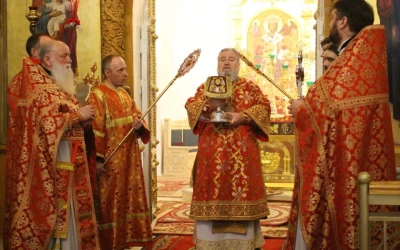 служение Епископа Сергия в праздник Светлого Христова Воскресения