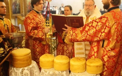 служение Епископа Сергия в праздник Светлого Христова Воскресения