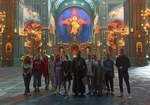 Молодежно-миссионерский отдел посетил Главный храм Вооруженных Сил России