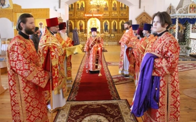 служение Епископа Сергия в день Престольного праздника