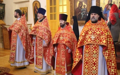 служение Епископа Сергия в день Престольного праздника