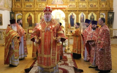 служение Епископа Сергия в день памяти иконы Божией Матери