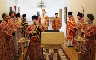 служение Божественной литургии в день Великой Победы