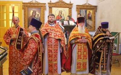 служение Божественной литургии в день Великой Победы