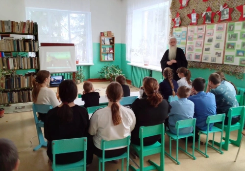 В Сычевском благочинии прошли встречи-беседы с учащимися школ