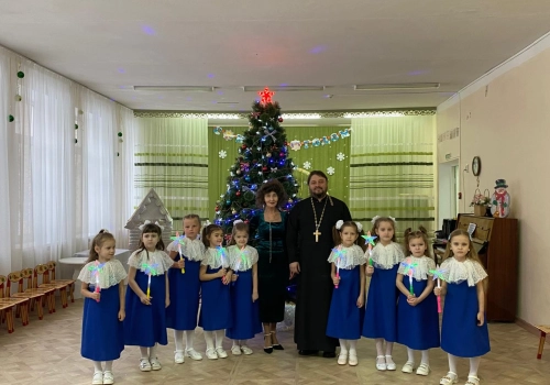 В детском саду «Снежинка» города Гагарин состоялся праздничный Рождественский концерт