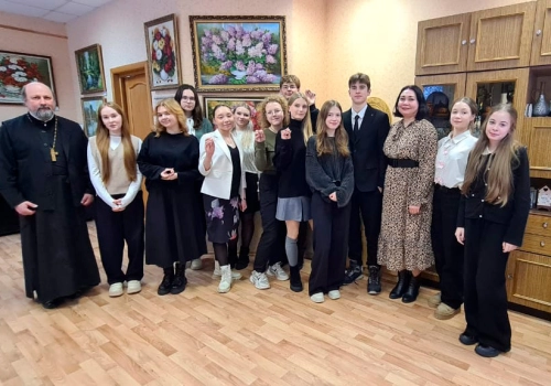 Встреча священника со школьниками в Вяземском литературном салоне