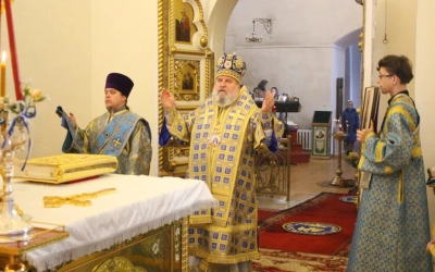 Служение Епископа Сергия в день празднования иконы Божией Матери