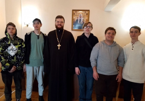 Вяземская молодежь посетила Смоленскую семинарию