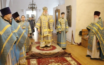 Служение Епископа Сергия в день празднования иконы Божией Матери