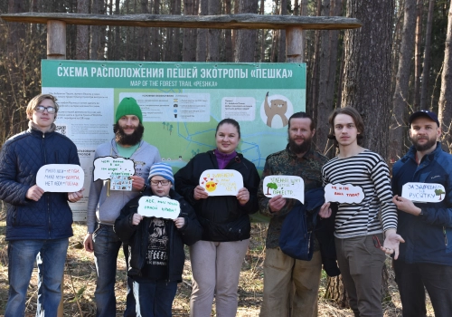 Установка скворечников на территории экотропы 