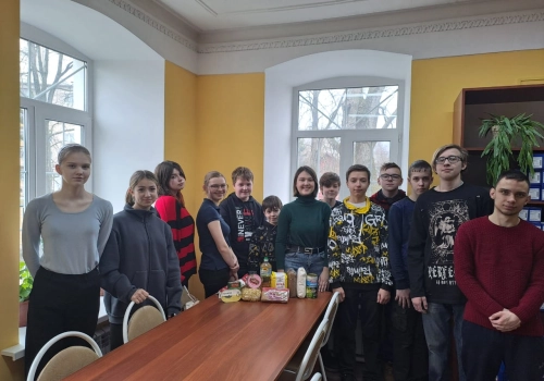 Формирование продуктовых наборов в гуманитарном Центре Вяземской епархии