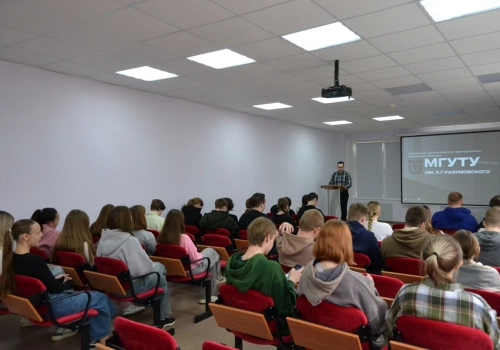 Встреча представителя Молодежно-Миссионерского Отдела Вяземской епархии со студентами СКИПТБ в рамках антинаркотической деятельности