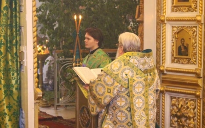 служение Епископа Сергия в праздник Святой Троицы