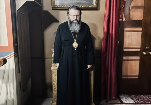 Накануне Троицкой родительской субботы митрополит Исидор молился за вечерней в Свято-Троицком Болдином мужском монастыре