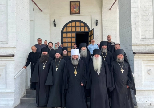 Божественная литургия в Свято-Троицком Болдином монастыре