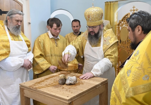 Великое освящение придела в честь святителя Николая Чудотворца и иконостаса в храме Рождества Пресвятой Богородицы в д. Михновка