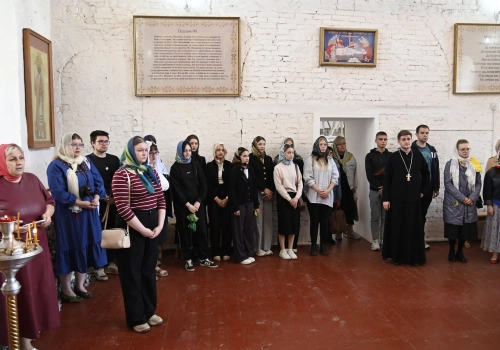 В Спасо-Преображенском храме-памятнике состоялась встреча митрополита Исидора со студентами – участниками проекта «Ценностный код молодежи 2.0: : Одна война, один народ»