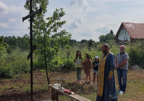 В деревне Ивановское состоялось освящение поклонного Креста